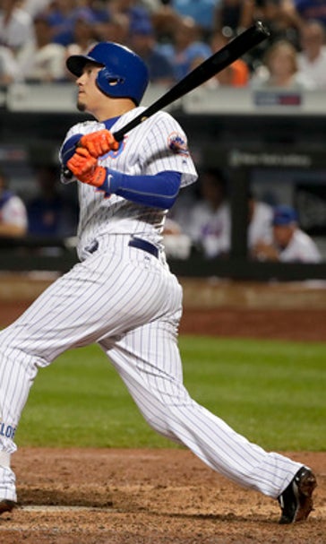 Flores homers in 9th, Mets rally past A's 6-5 for 4th in row (Jul 22, 2017)